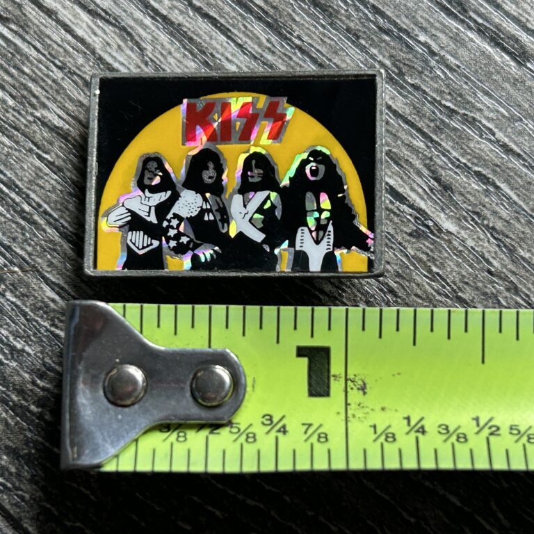 KISS Pin Badge Enamel Love Gun Album Vintage Kiss Memorabilia Aucoin Ken Kelly