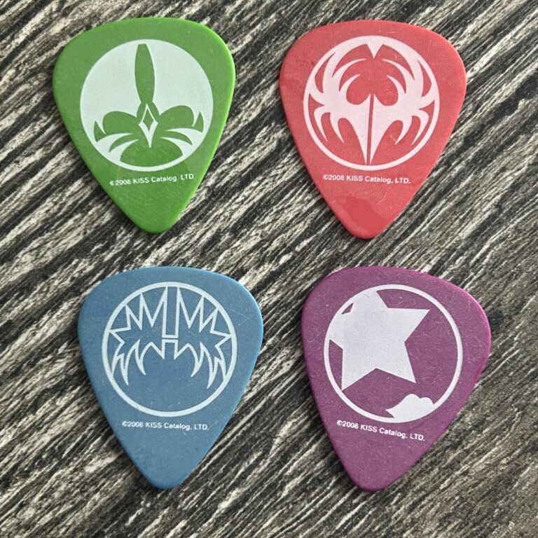 KISS Guitar Pick Coffeehouse Makeup Ikons 4pc Colors Set Vintage Kiss 2008