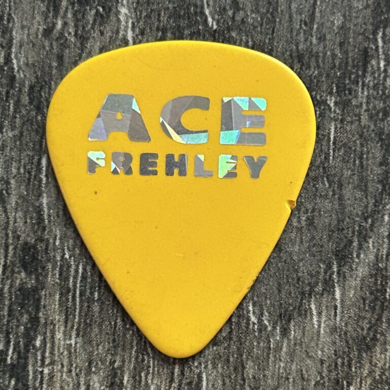 Kiss Guitar Pick ACE FREHLEY Just For Fun Tour Yellow Silver Prism Vintage
