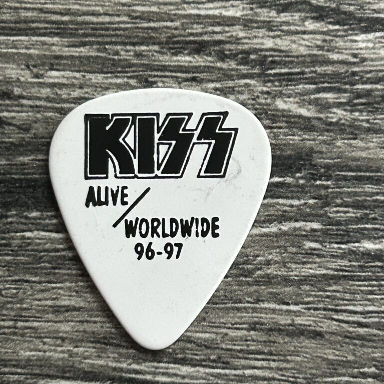 KISS Guitar Pick PAUL STANLEY Alive Worldwide Reunion White Black Vintage Kiss