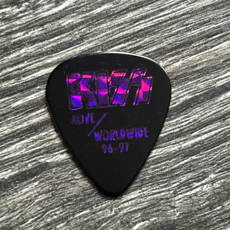 KISS Guitar Pick PAUL STANLEY Alive Worldwide Reunion Black Purple Vintage Kiss