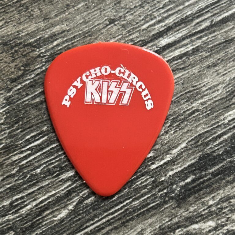KISS Guitar Pick GENE SIMMONS Psycho Circus Spencers 1998 Red White Vintage Kiss