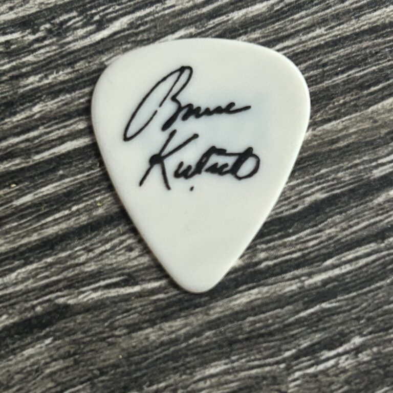 KISS Guitar Pick BRUCE KULICK Revenge Club Tour Signature Version A Vintage Kiss