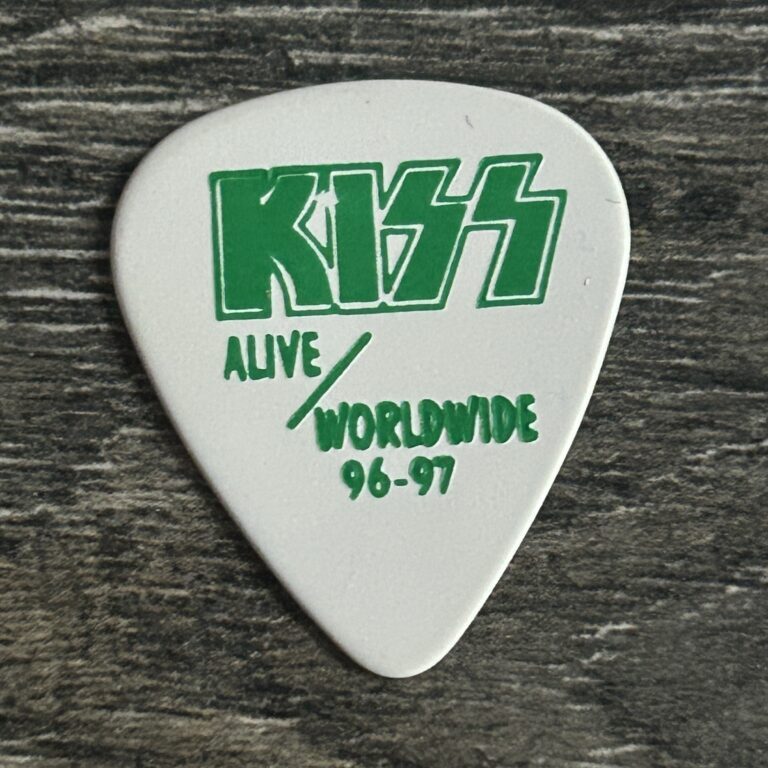 KISS Guitar Pick PETER CRISS Alive Worldwide Reunion White Green Vintage Kiss