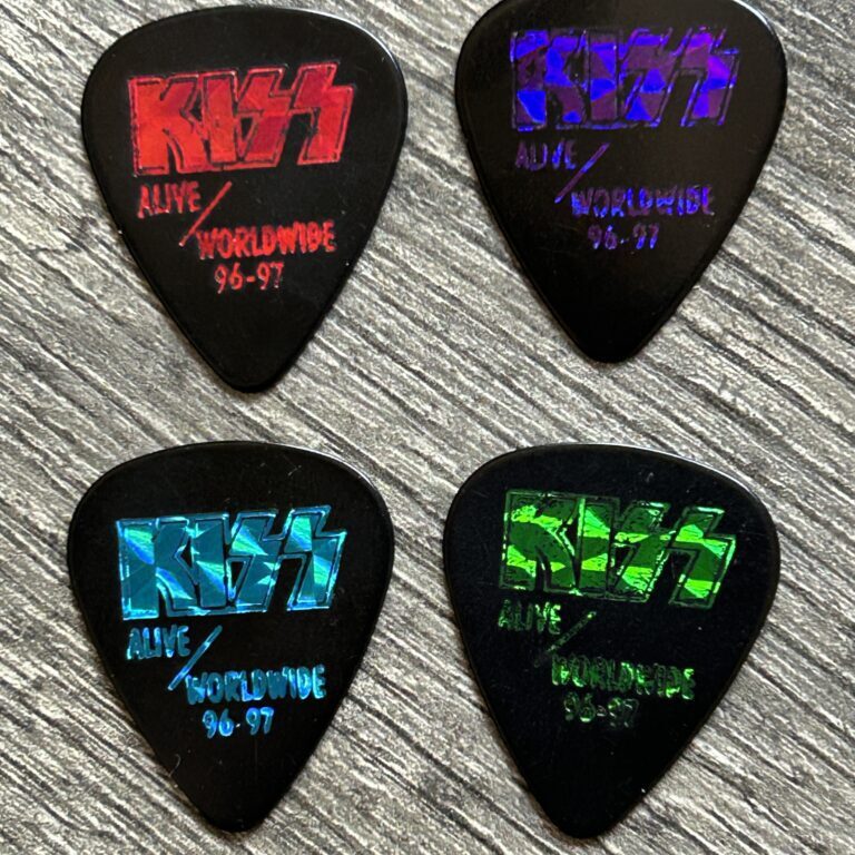 KISS Guitar Pick Prism Colors 4pc Set Alive Worldwide Reunion Vintage Kiss