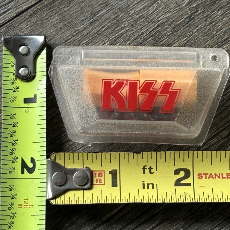 KISS Keychain Earplugs Loudest Band In The World UNUSED RightHole Vintage Kiss A