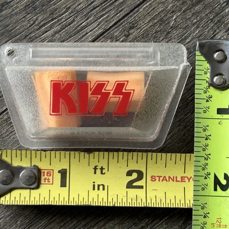 KISS Keychain Earplugs Loudest Band In The World UNUSED LeftHole Vintage Kiss B