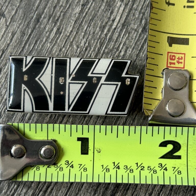 KISS Logo Pin Light Up Magnetic Flashing Colors Body Light Kiss Memorabilia