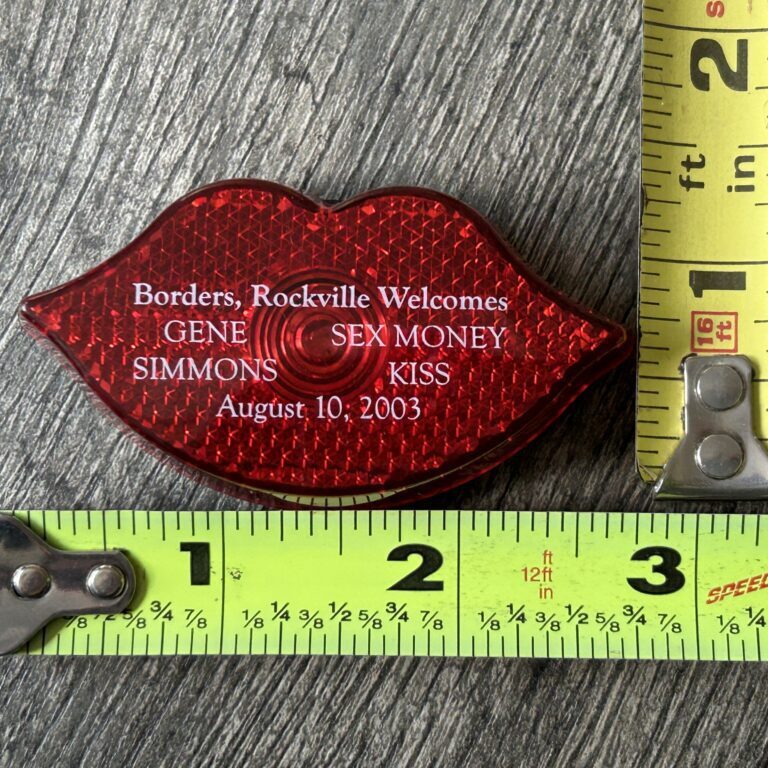 KISS Pin Clip On GENE SIMMONS Promo Light Up Lips Sex Money Kiss Book 2003