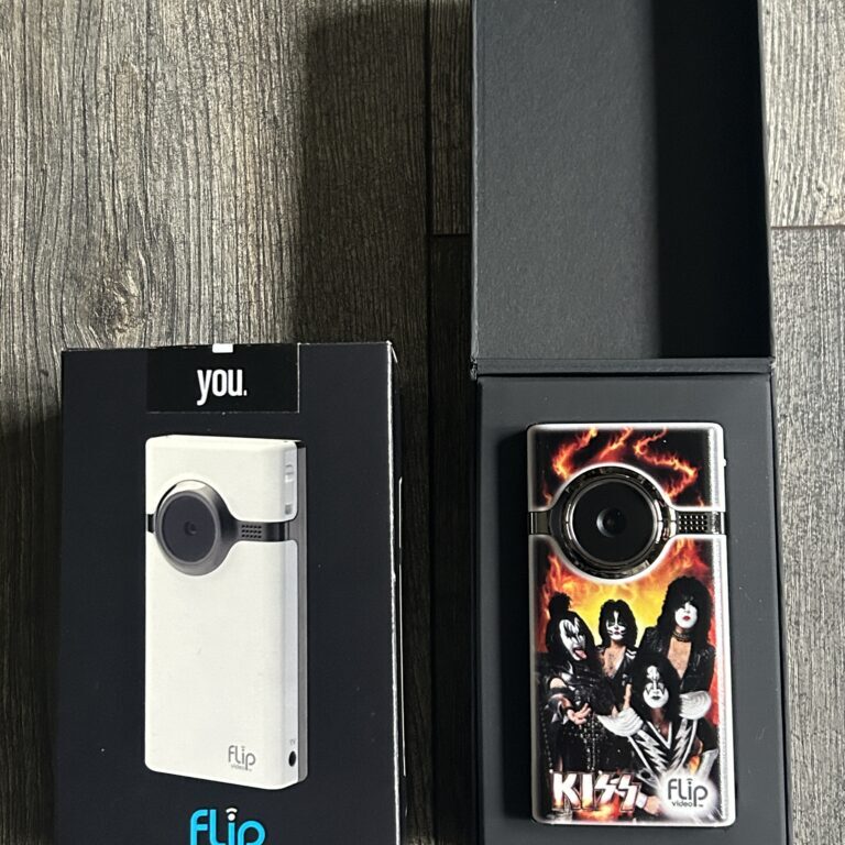 KISS Flip Video Camera Mino Hottest Show Concert Tour 2010 UNUSED Vintage Kiss