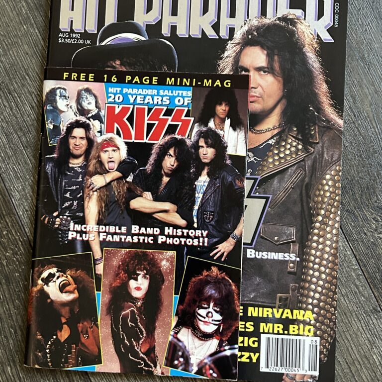 KISS Magazine Hit Parader Aug 1992 Revenge w/ Mini-Mag Vintage Kiss Memorabilia