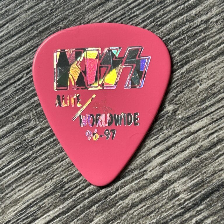 KISS Guitar Pick ACE FREHLEY Alive Worldwide w/ Dash Pink Silver Vintage Kiss