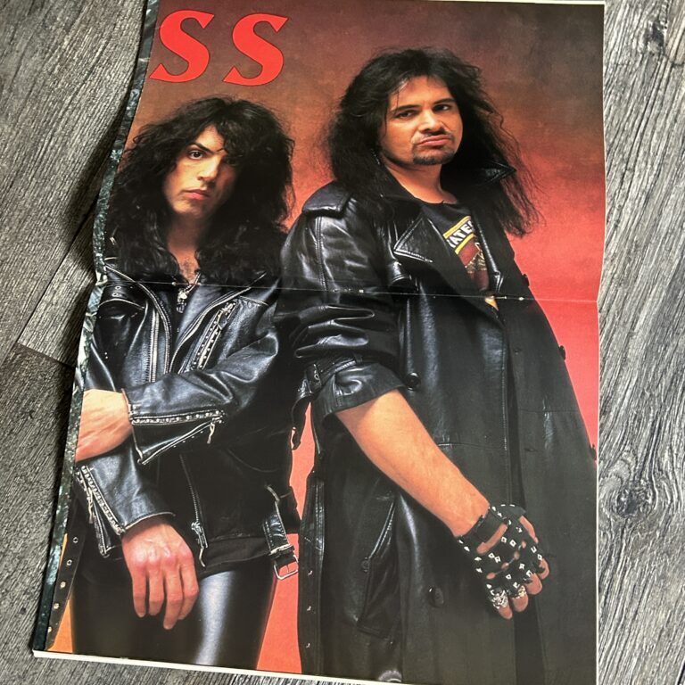 Kiss Centerfold Poster Revenge RIP Magazine 1993 Black Crowes Alice In Chains