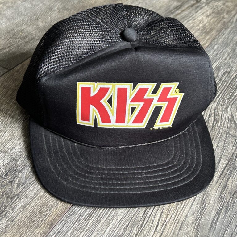 KISS Hat Trucker Cap Red Yellow Logo UNWORN 1989 Hot In The Shade Vintage Kiss