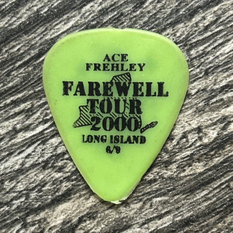 KISS Guitar Pick ACE FREHLEY Farewell Tour Long Island NY Green Vintage Kiss